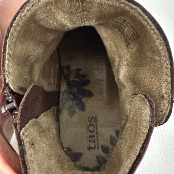 Taos Boots Women’s 7 Ultimo Brown Leather Studded Ankle Booties Boho Western - Picture 8 of 13